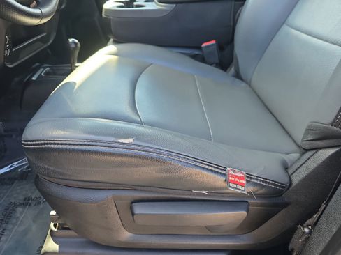 Used 2021 RAM 2500 Tradesman w/ Chrome Appearance Group image 31