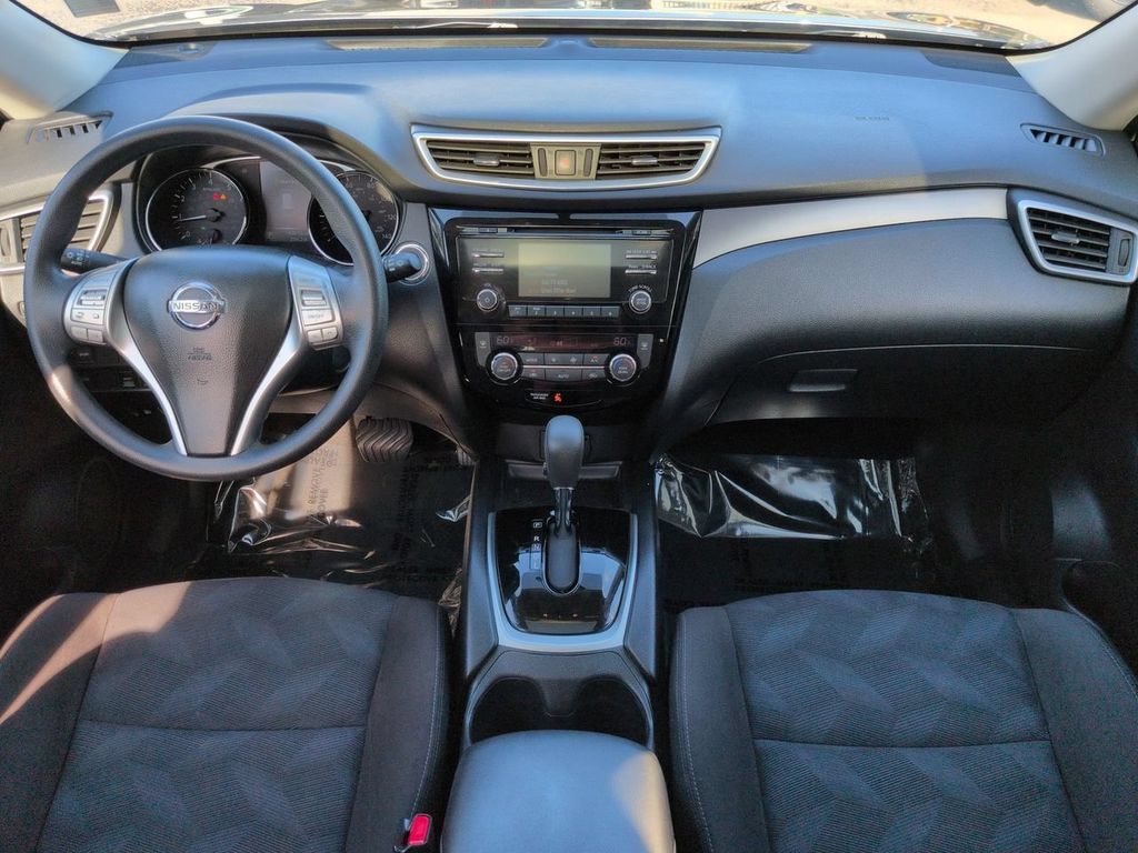 Used 2016 Nissan Rogue SV AWD/4WD image 15