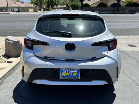 Used 2025 Toyota Corolla SE FWD image 4