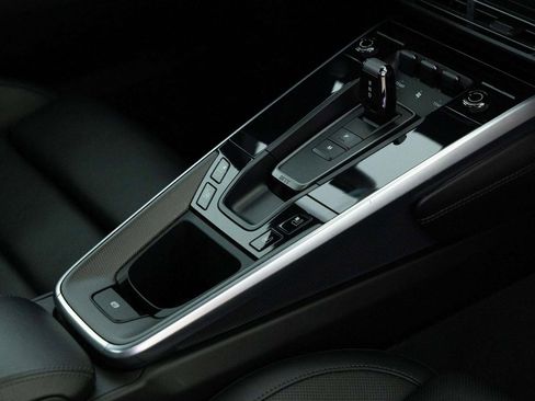 Used 2021 Porsche 911 Turbo S image 32