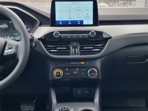 Certified 2022 Ford Escape SE image 27