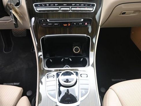 Used 2019 Mercedes-Benz GLC 300 image 12