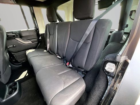 Used 2016 Jeep Wrangler Unlimited Sport w/ Mopar Black Appearance Group AWD/4WD image 23