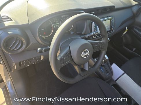 New 2025 Nissan Kicks Play S image 7