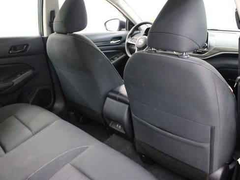 Used 2025 Nissan Altima 2.5 SV FWD image 15