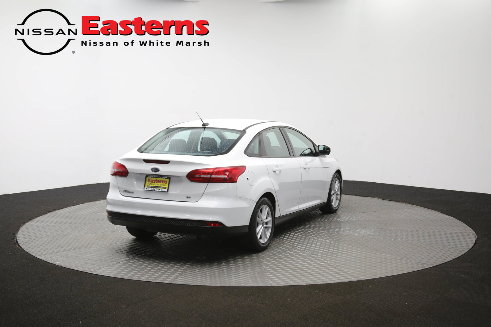 Used 2018 Ford Focus SE w/ Cold Weather Package FWD image 38