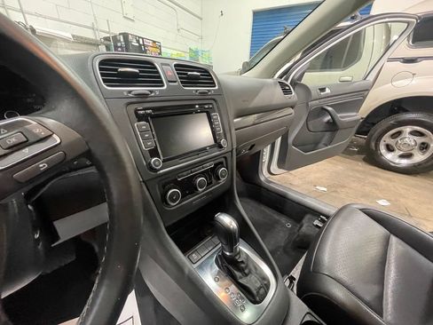 Used 2012 Volkswagen Jetta SE FWD image 17