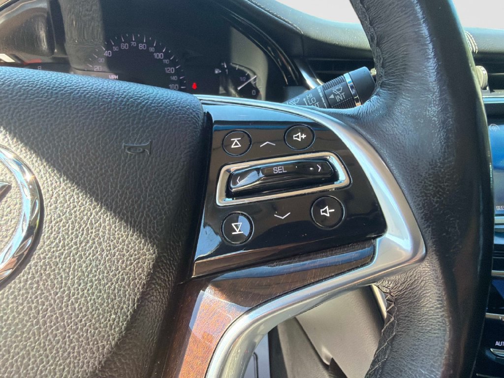 Used 2013 Cadillac XTS Luxury FWD image 27