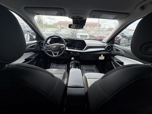 New 2026 Chevrolet Trax LT w/ Driver Confidence Package image 10