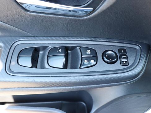 Used 2024 Nissan Versa SV FWD image 39