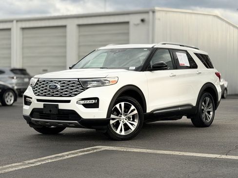 Used 2020 Ford Explorer Platinum w/ Premium Technology Package image 5