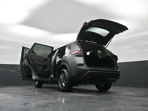 Used 2021 Nissan Rogue S image 31