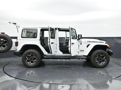 Used 2023 Jeep Wrangler Unlimited Rubicon w/ Cold Weather Group AWD/4WD image 47