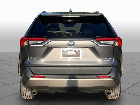 Used 2020 Toyota RAV4 Limited w/ Limited Grade Weather Package AWD/4WD image 5