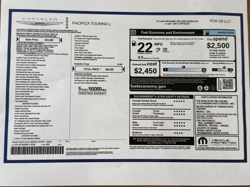 Used 2024 Chrysler Pacifica Touring-L image 28