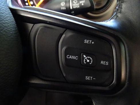 Used 2018 Jeep Wrangler Sport S image 7