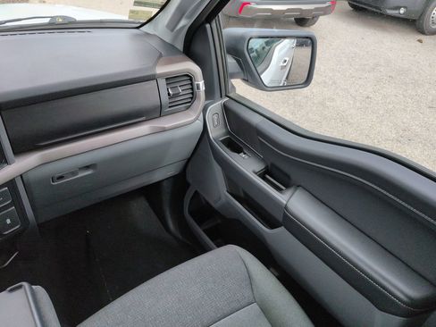 Used 2025 Ford F150 XLT w/ Equipment Group 301A Standard AWD/4WD image 17