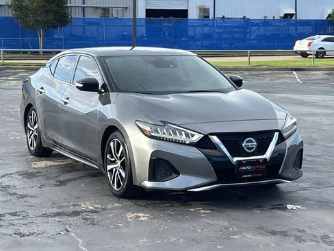 Used 2021 Nissan Maxima 3.5 SV w/ Floor Mat Group FWD image 3