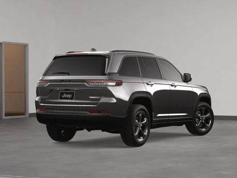 New 2025 Jeep Grand Cherokee Limited w/ Black Appearance Package image 5