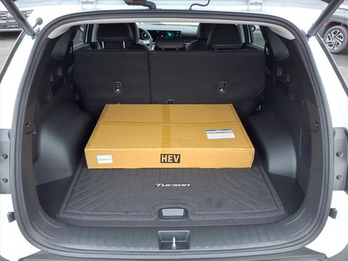 Certified 2026 Hyundai Tucson Limited image 11