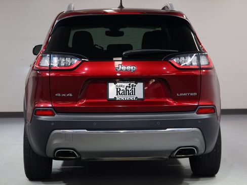 Used 2019 Jeep Cherokee Limited AWD/4WD image 2