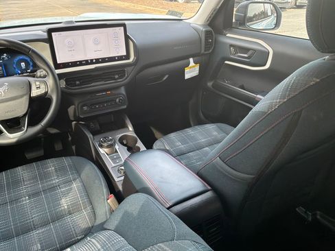 Used 2025 Ford Bronco Sport Heritage w/ Convenience Package image 31