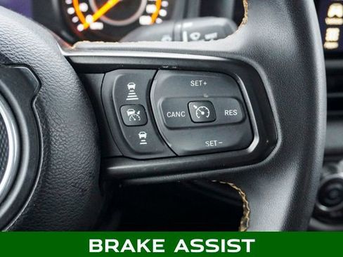 Used 2025 Jeep Gladiator Sport image 18