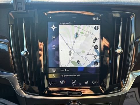 Used 2018 Volvo S90 T5 Momentum w/ Convenience Package image 22