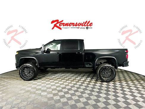 Used 2020 Chevrolet Silverado 2500 LTZ w/ LTZ Premium Package image 4