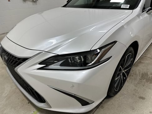 Used 2023 Lexus ES 300h w/ Premium Package image 6