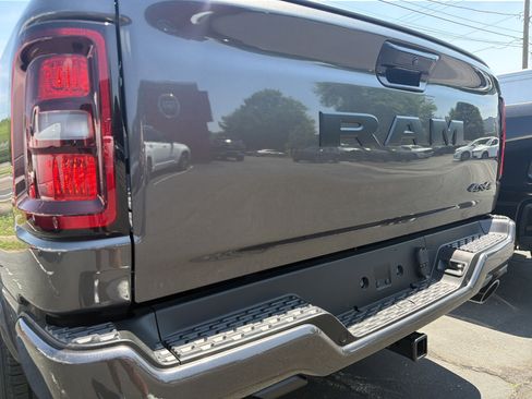Used 2026 RAM 1500 Big Horn AWD/4WD image 4