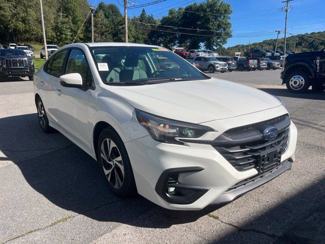Used 2025 Subaru Legacy Premium AWD/4WD image 2