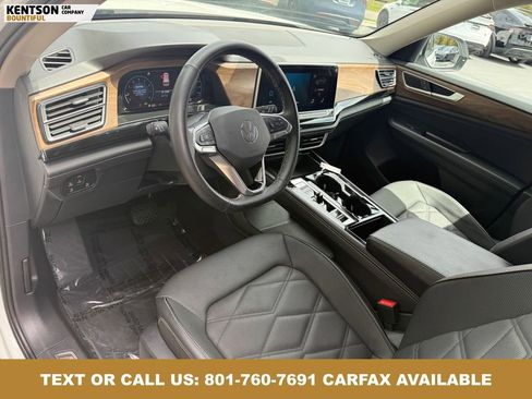 Used 2025 Volkswagen Atlas SE AWD/4WD image 29
