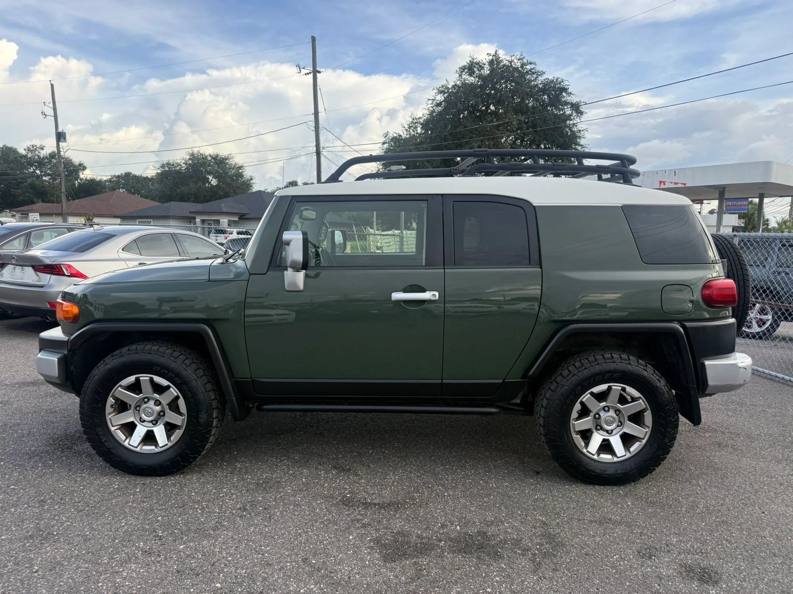 Used 2014 Toyota FJ Cruiser 4WD w/ Upgrade Package image 8