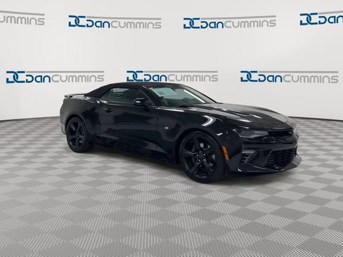 Used 2018 Chevrolet Camaro SS RWD image 2
