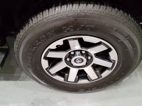 Used 2023 Toyota 4Runner TRD Off-Road image 31