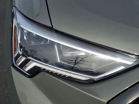 Used 2025 Audi Q3 2.0T Premium w/ Convenience Package image 9