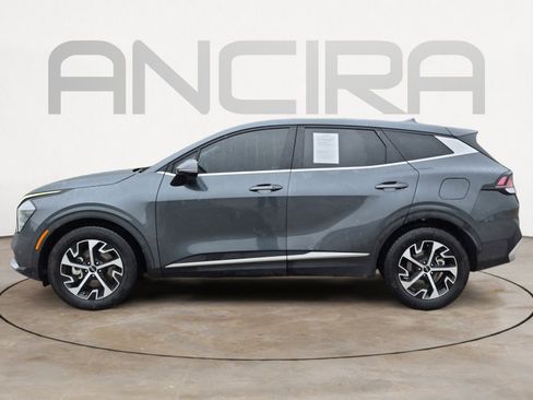 Used 2025 Kia Sportage EX FWD image 7