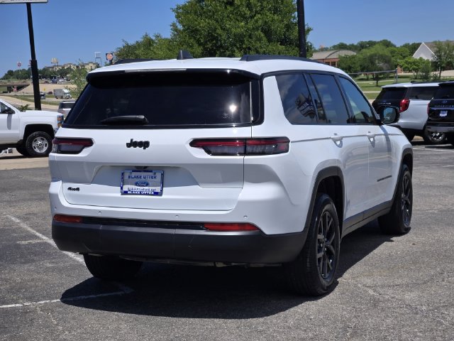 Used 2025 Jeep Grand Cherokee L Altitude AWD/4WD image 7