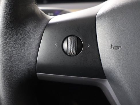 Used 2023 Tesla Model 3 Standard Range image 39