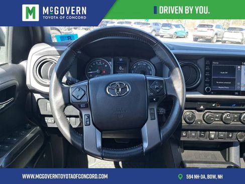 Used 2021 Toyota Tacoma TRD Off-Road w/ TRD Premium Off Road Package AWD/4WD image 21