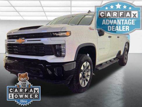 Used 2025 Chevrolet Silverado 2500 Custom w/ Custom Value Package AWD/4WD image 5