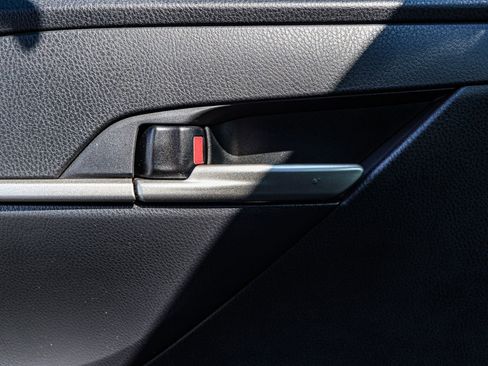 Used 2025 Toyota Camry SE image 46