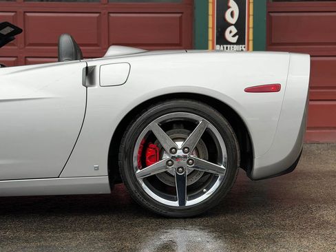 Used 2007 Chevrolet Corvette Convertible w/ Preferred Equipment Group image 34