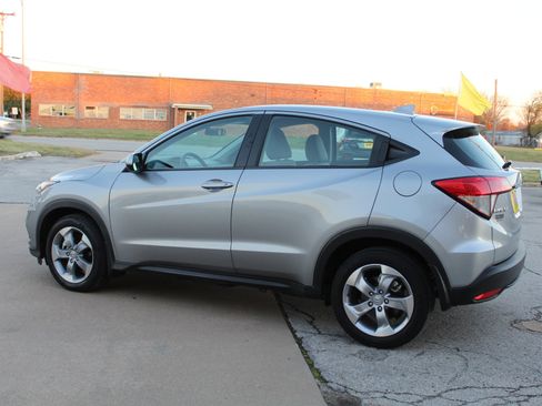 Used 2022 Honda HR-V LX image 8