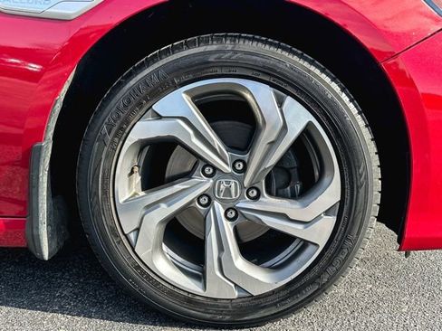 Used 2018 Honda Accord EX image 11