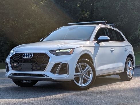 Used 2022 Audi Q5 e Premium Plus w/ Premium Plus Package AWD/4WD image 4
