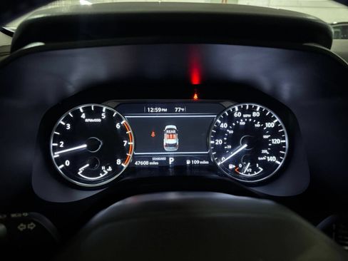 Used 2025 Nissan Rogue SV FWD image 41