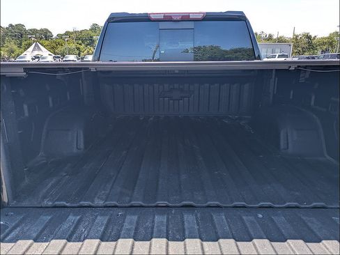 Used 2022 Chevrolet Silverado 1500 LTZ w/ Technology Package AWD/4WD image 14