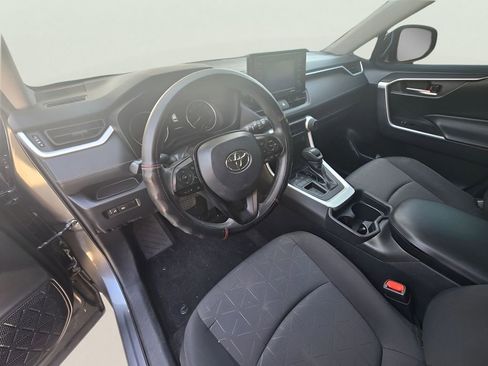 Used 2021 Toyota RAV4 XLE image 40